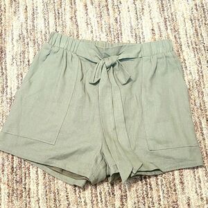 Gilli Light Green Shorts, Size Small